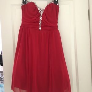 Selling my homecoming dress